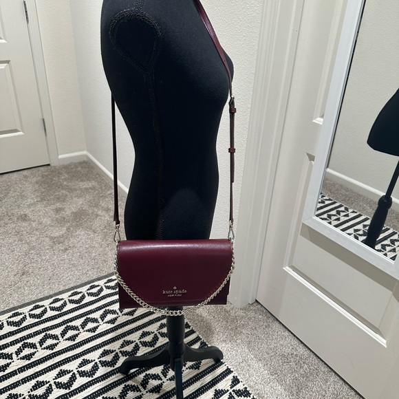 NWOT Maroon, Kate Spade New York

CARSON CONVERTIBLE CROSSBODY - Picture 2 of 13